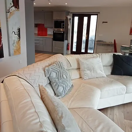 度假居 Is It - Along The Coast