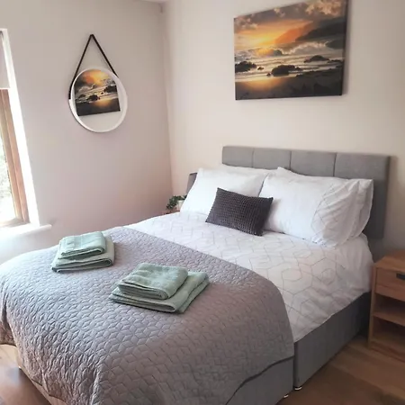 Is It - Along The Coast 度假居 *