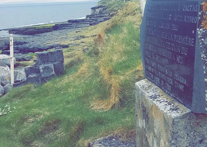 Is It - Along The Coast * Foghill