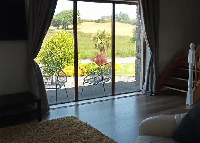 Дом отдыха Is It - Along The Coast *